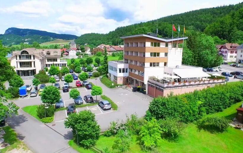 Отель Hôtel De Ville La Baie Du Lac