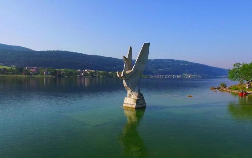 Отель Hôtel De Ville La Baie Du Lac