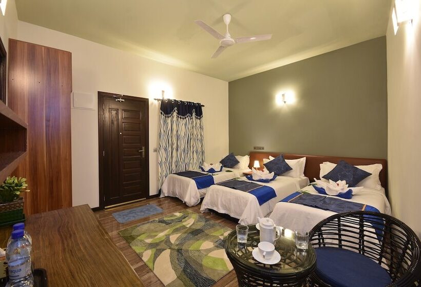 هتل Island Home Inn