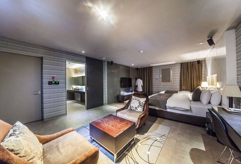 בית מלון כפרי Jbis