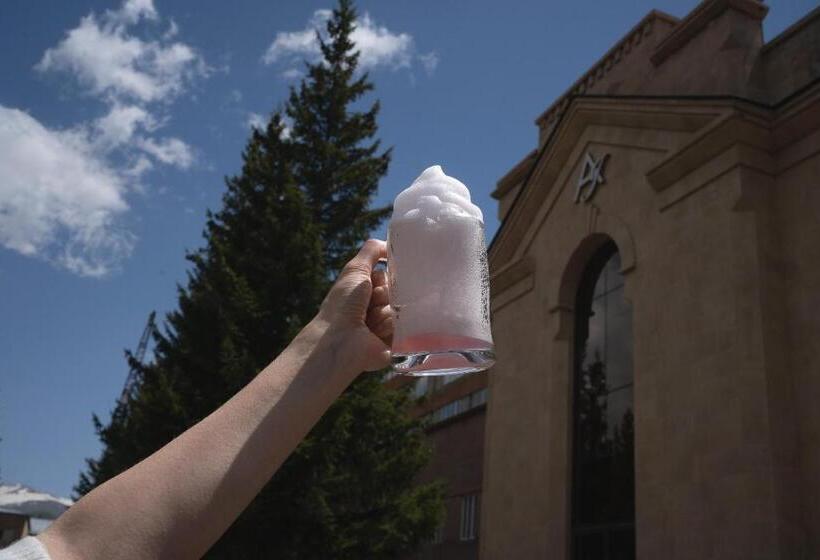 בית מלון כפרי Jermuk Ashkhar Sanatorium