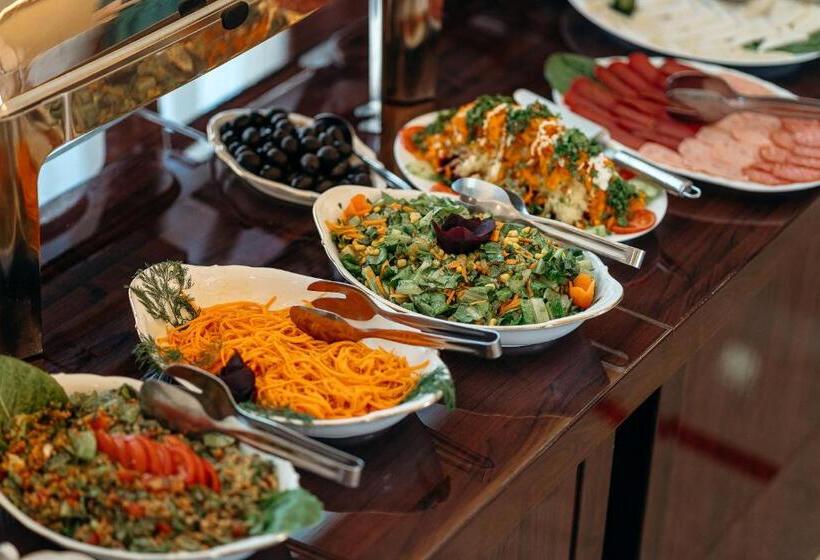 בית מלון כפרי Jermuk Ashkhar Sanatorium