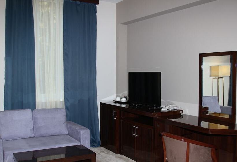 בית מלון כפרי Jermuk Ashkhar Sanatorium