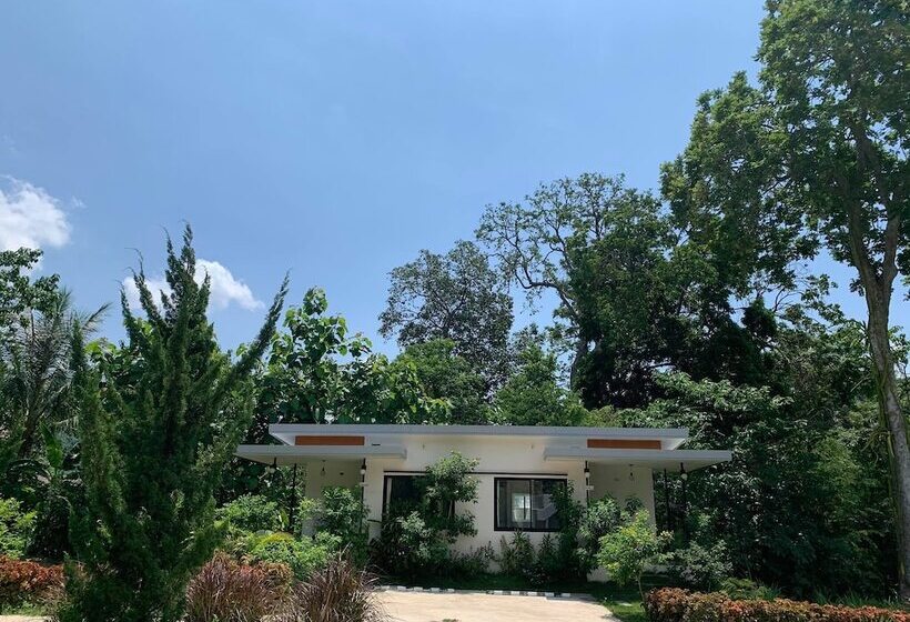 בית מלון כפרי Khun Khao Tamnan Prai Resort