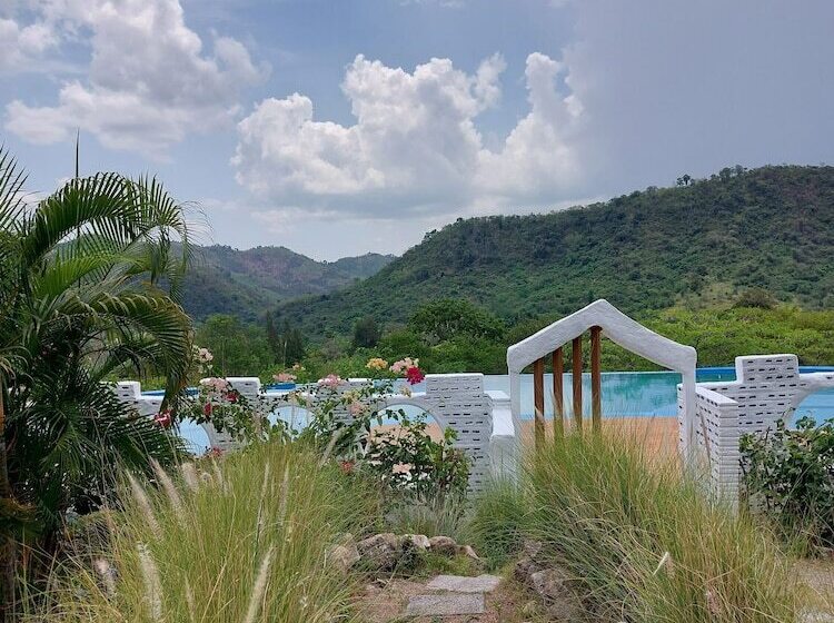 בית מלון כפרי Khun Khao Tamnan Prai Resort