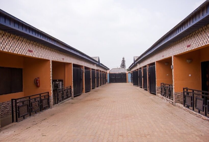 Отель Lukham Crown