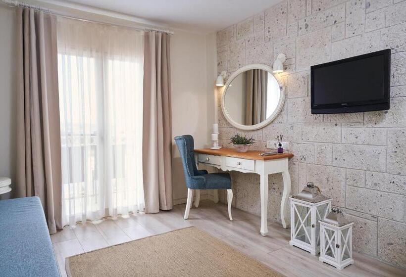 Отель Mark Warner Phokaia Beach Resort