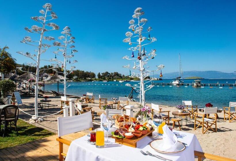 Отель Mark Warner Phokaia Beach Resort