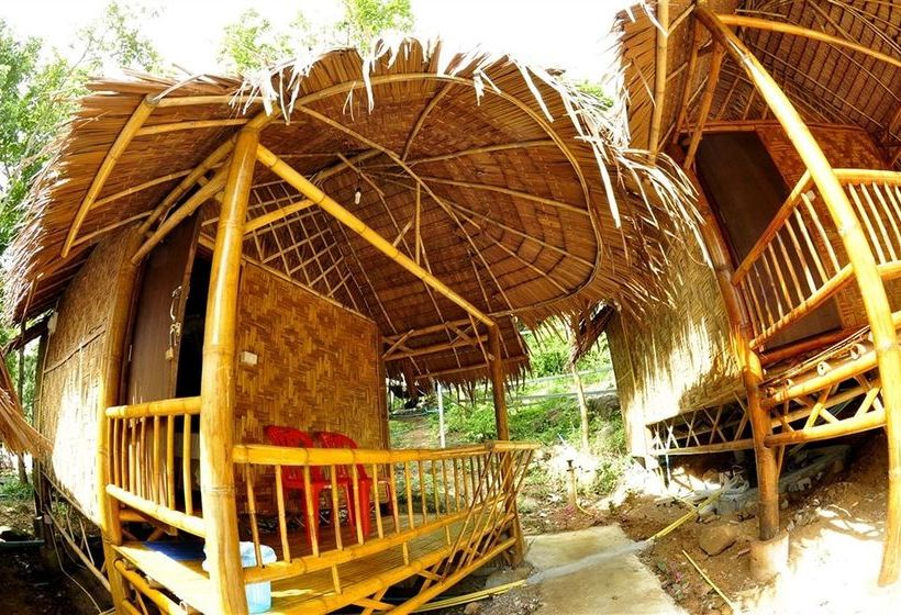 Отель Phi Phi Hill Bamboo Bungalow