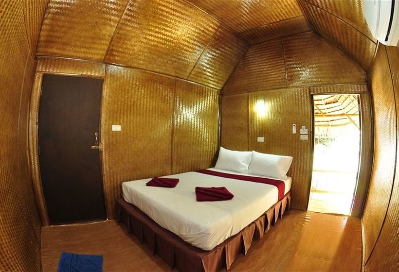 Отель Phi Phi Hill Bamboo Bungalow
