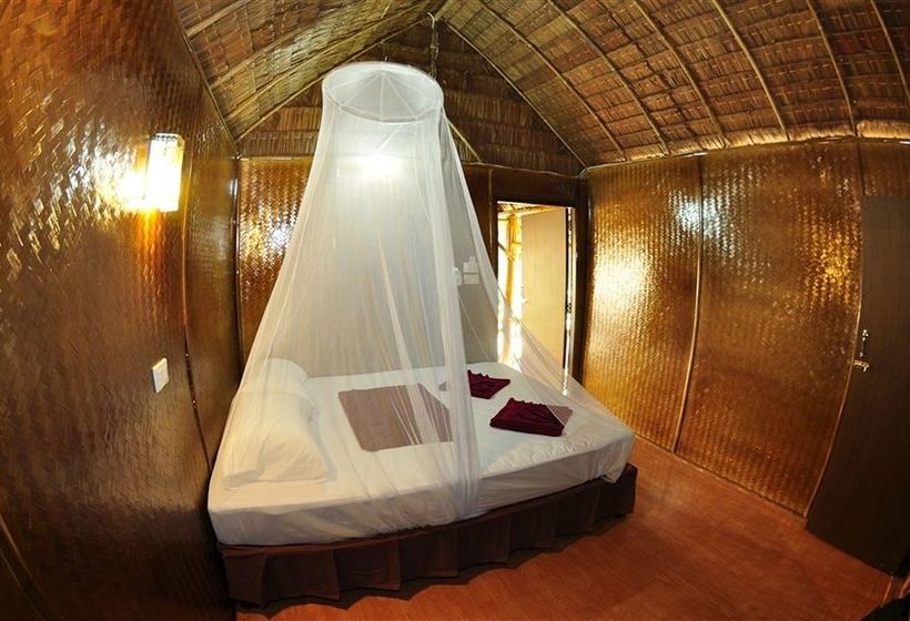 Отель Phi Phi Hill Bamboo Bungalow