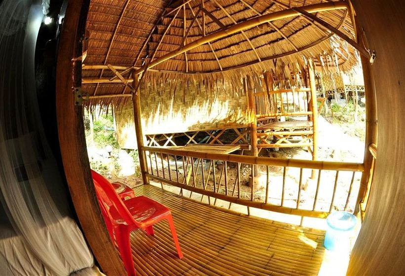 Отель Phi Phi Hill Bamboo Bungalow