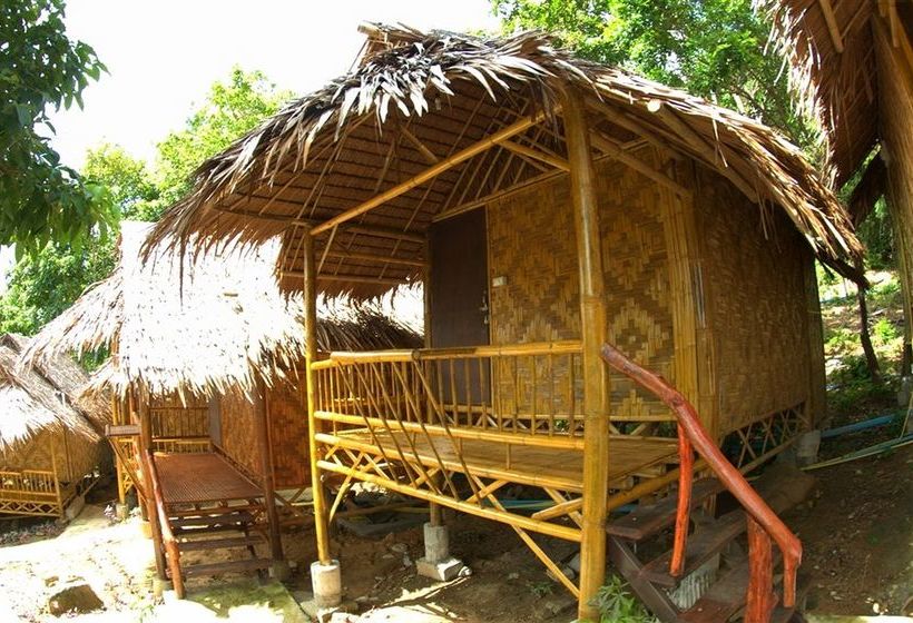 Отель Phi Phi Hill Bamboo Bungalow