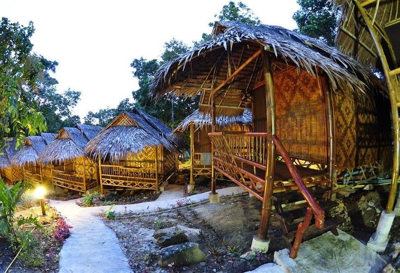 Отель Phi Phi Hill Bamboo Bungalow