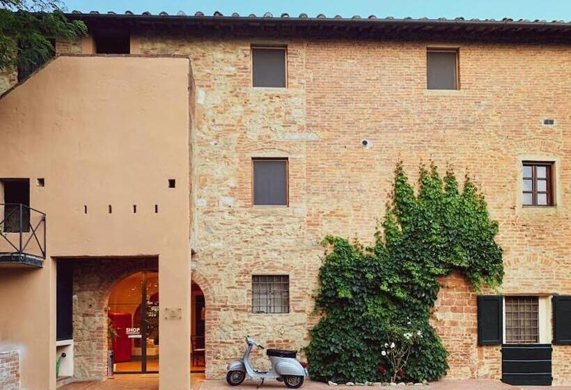 ホテル Podere San Giorgio