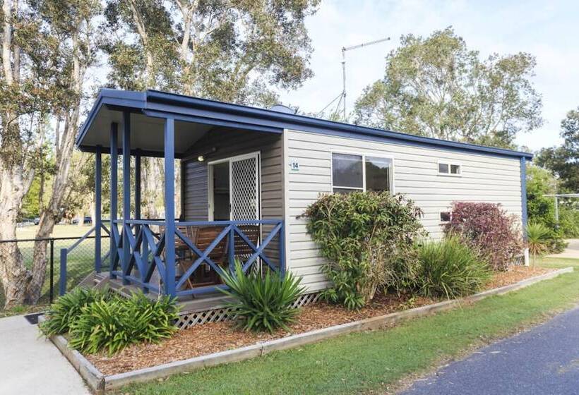 בית מלון כפרי Reflections Scotts Head   Holiday Park