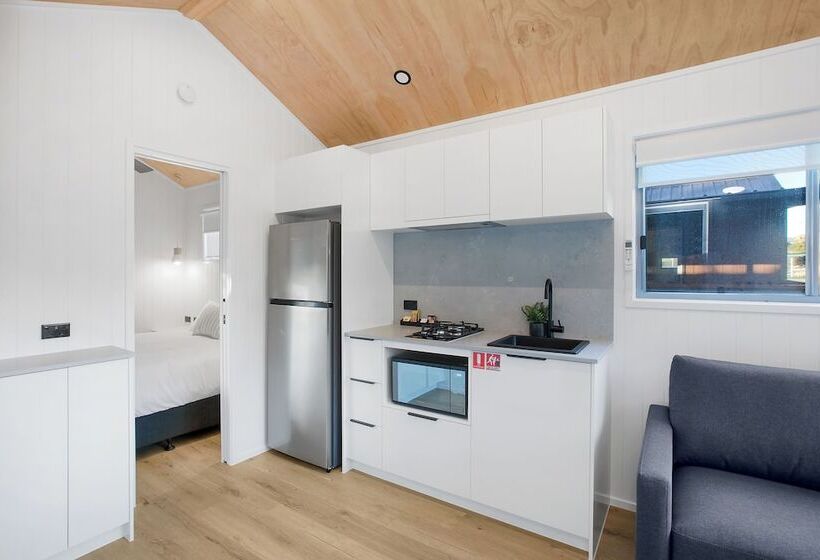 בית מלון כפרי Reflections Scotts Head   Holiday Park