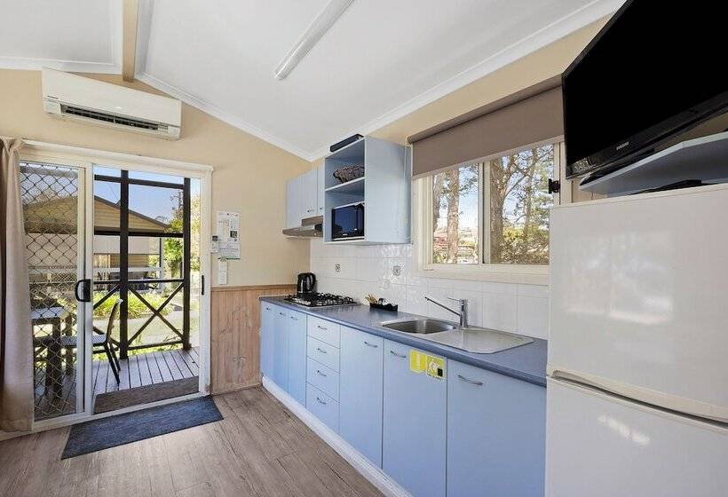 בית מלון כפרי Reflections Scotts Head   Holiday Park