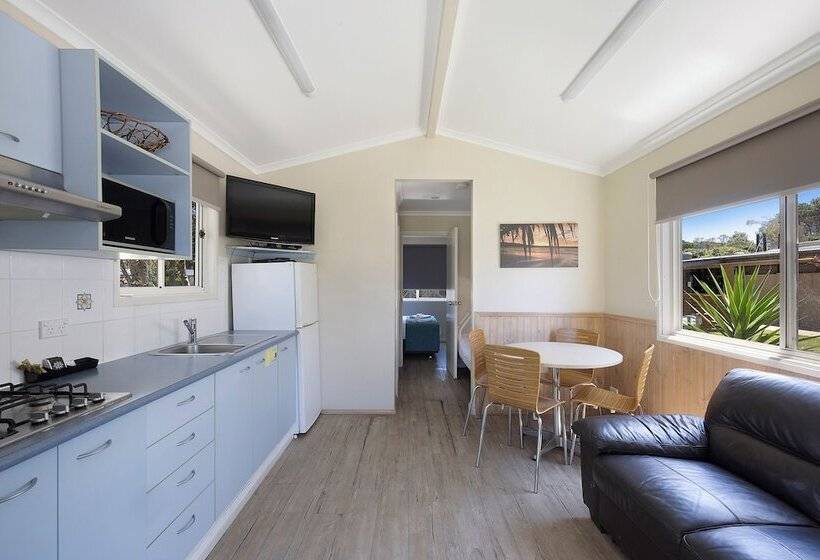 בית מלון כפרי Reflections Scotts Head   Holiday Park