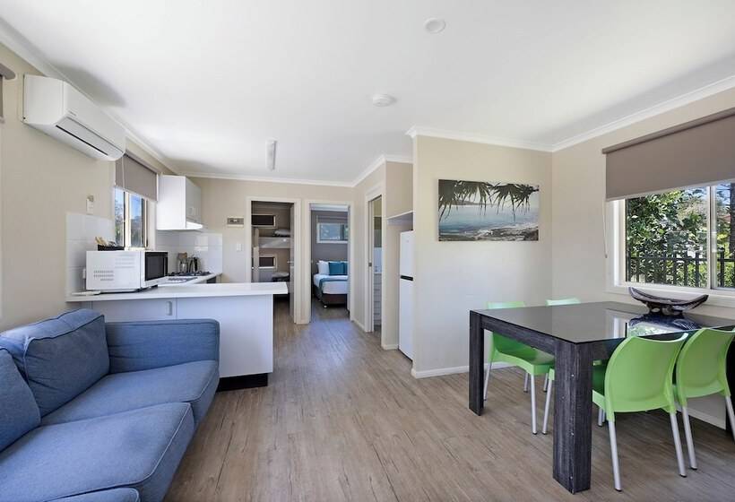 בית מלון כפרי Reflections Scotts Head   Holiday Park