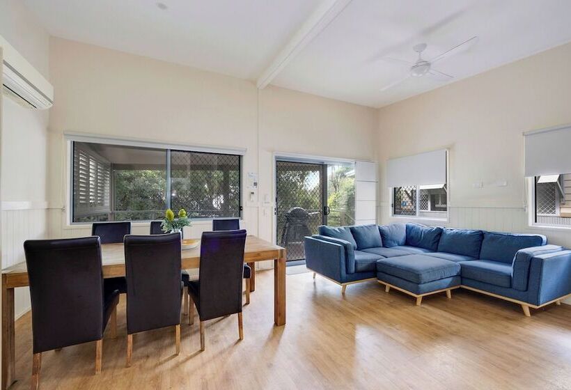 בית מלון כפרי Reflections Scotts Head   Holiday Park