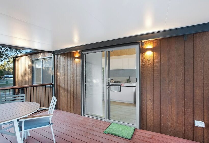 בית מלון כפרי Reflections Scotts Head   Holiday Park