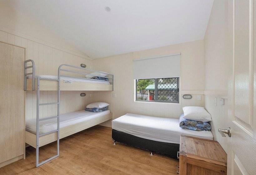 בית מלון כפרי Reflections Scotts Head   Holiday Park