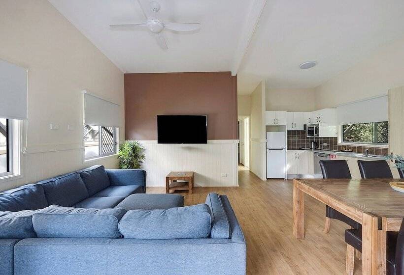 בית מלון כפרי Reflections Scotts Head   Holiday Park