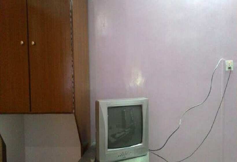 בית מלון כפרי Room Maangta 335   Panaji