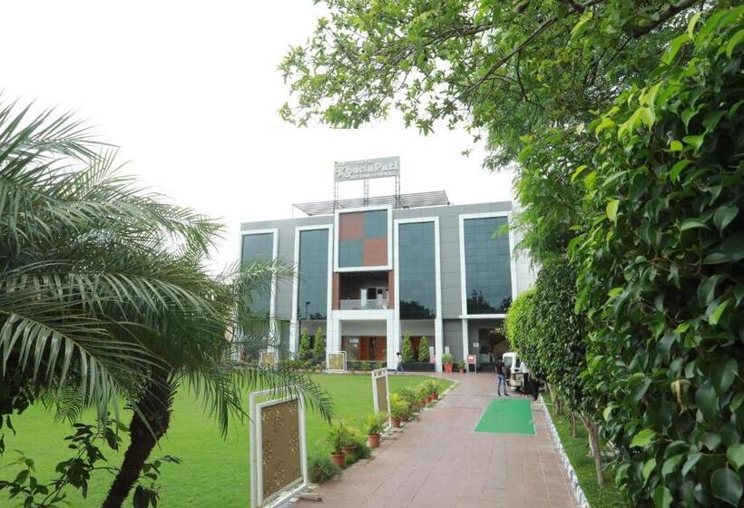 בית מלון כפרי Shri Khedapati International