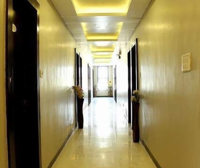 בית מלון כפרי Shri Khedapati International