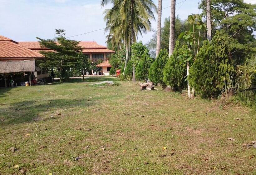 Отель Siam Tara Resort