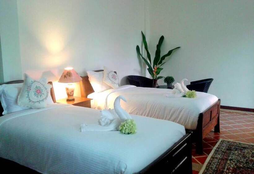 Отель Siam Tara Resort