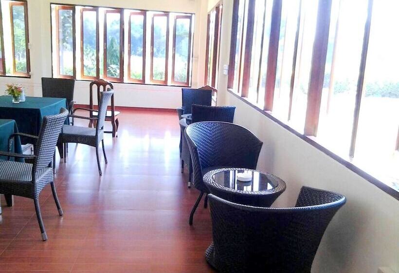 Отель Siam Tara Resort