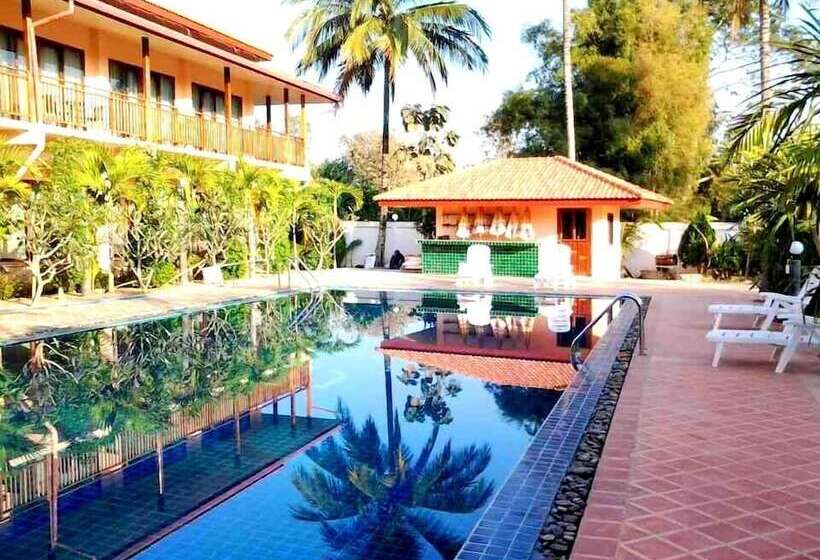 Отель Siam Tara Resort