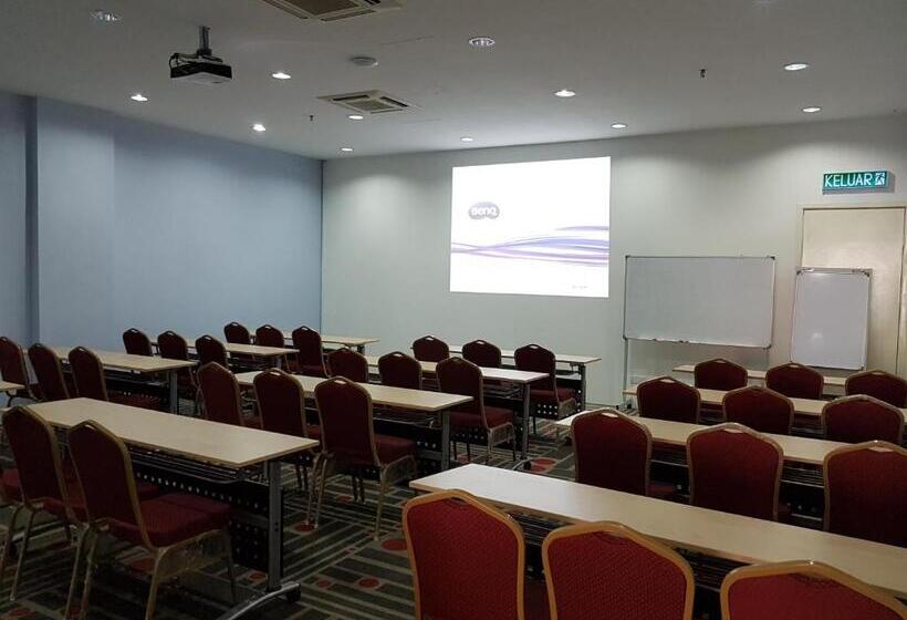 Отель Sun Inns  @ Koi