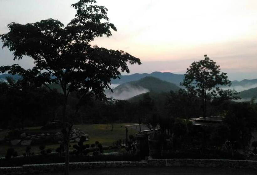 Отель The Triple M Mountain Resort