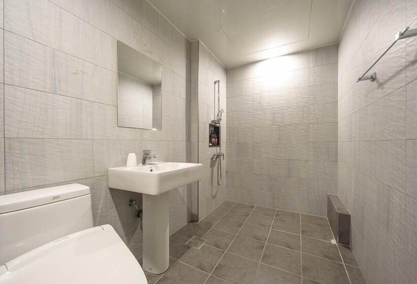 Hotel Yaja Siheung Jeongwang Branch