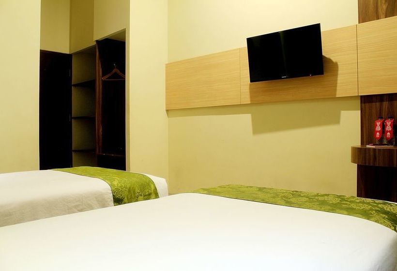 فندق Zen Rooms Lengkong Gatot Subroto