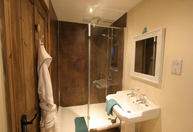 مبيت وإفطار Lime Tree Cottage