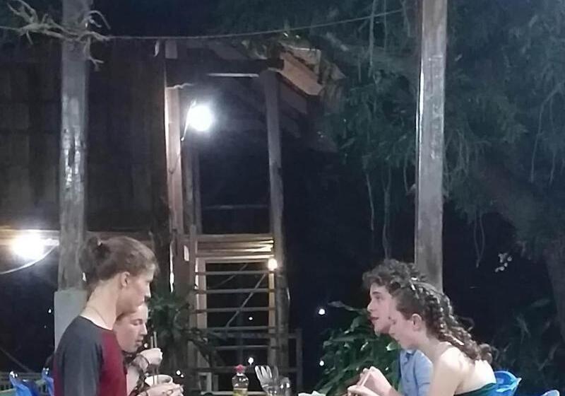 Linh Soi Homestay Hostel