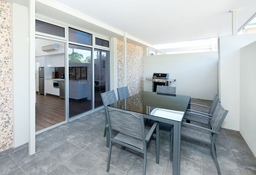 Loxton Courthouse Apartments