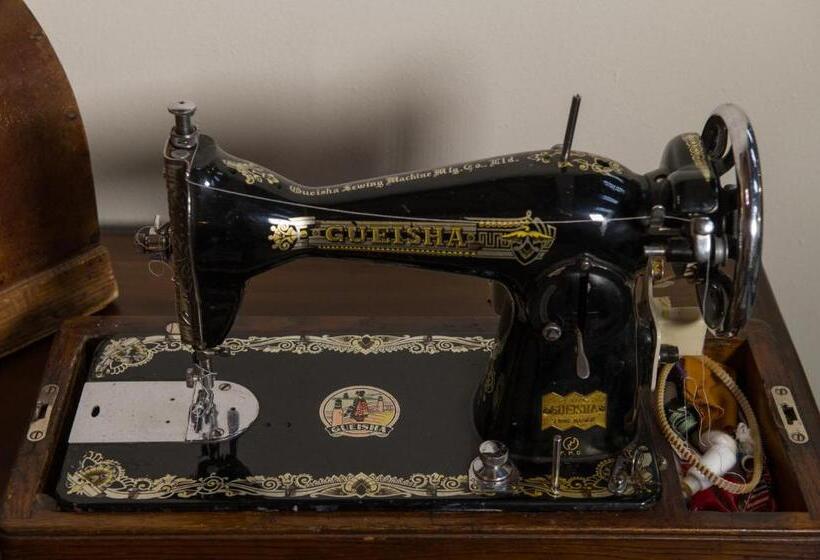 Meliteion Traditional