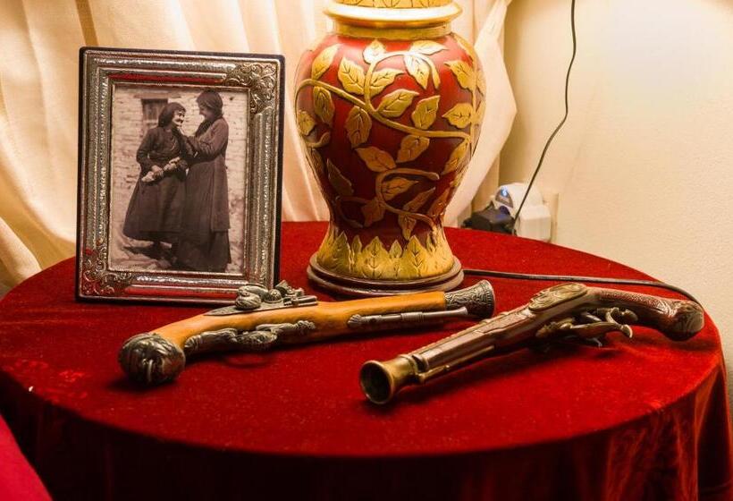 Meliteion Traditional