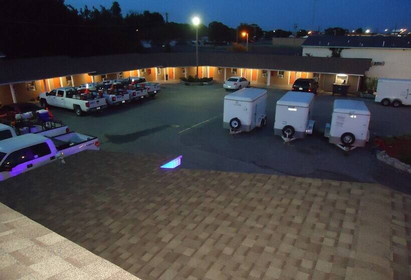 فندق على الطريق Budget Inn