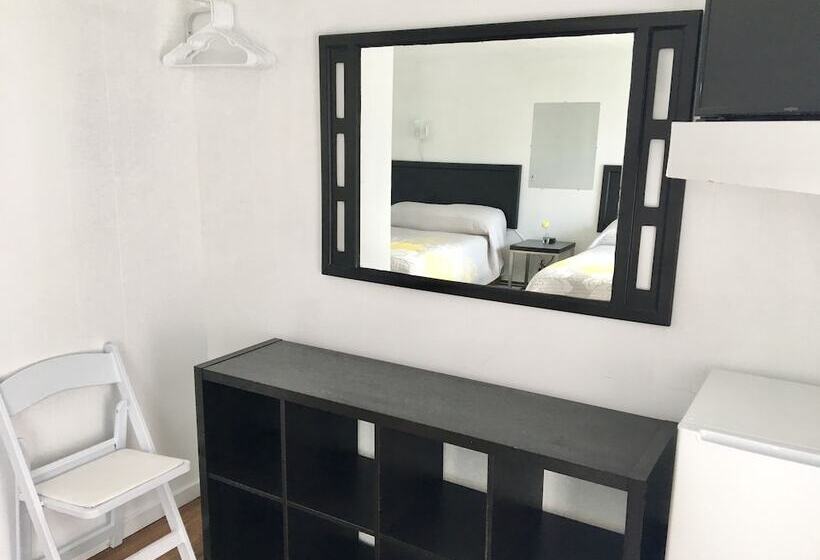 モーテル Kingfisher Lodging