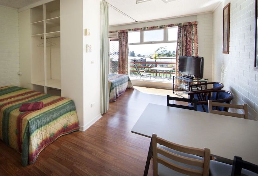 汽车旅馆  Oyster Court Apartments