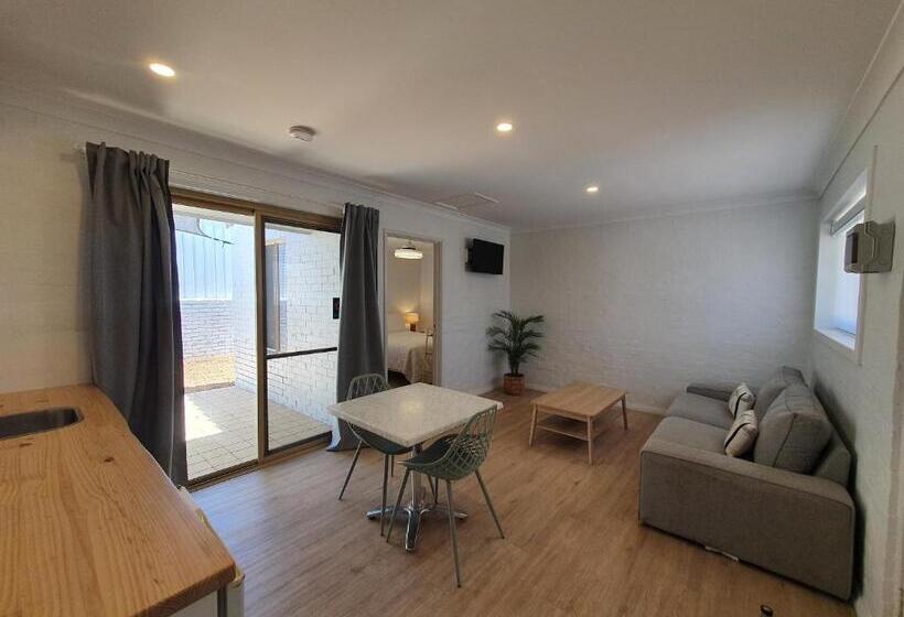 مُتل The African Reef