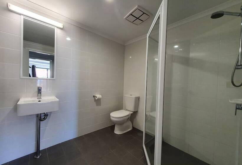 مُتل The African Reef