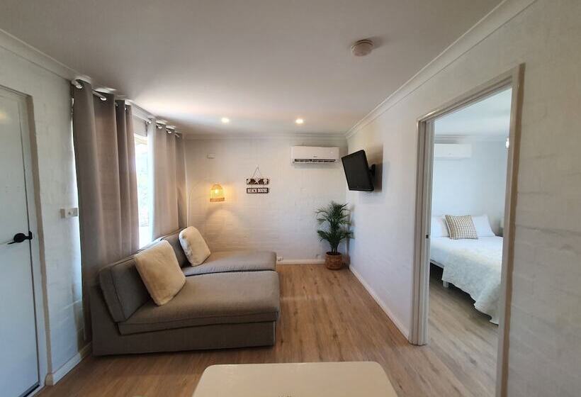 مُتل The African Reef